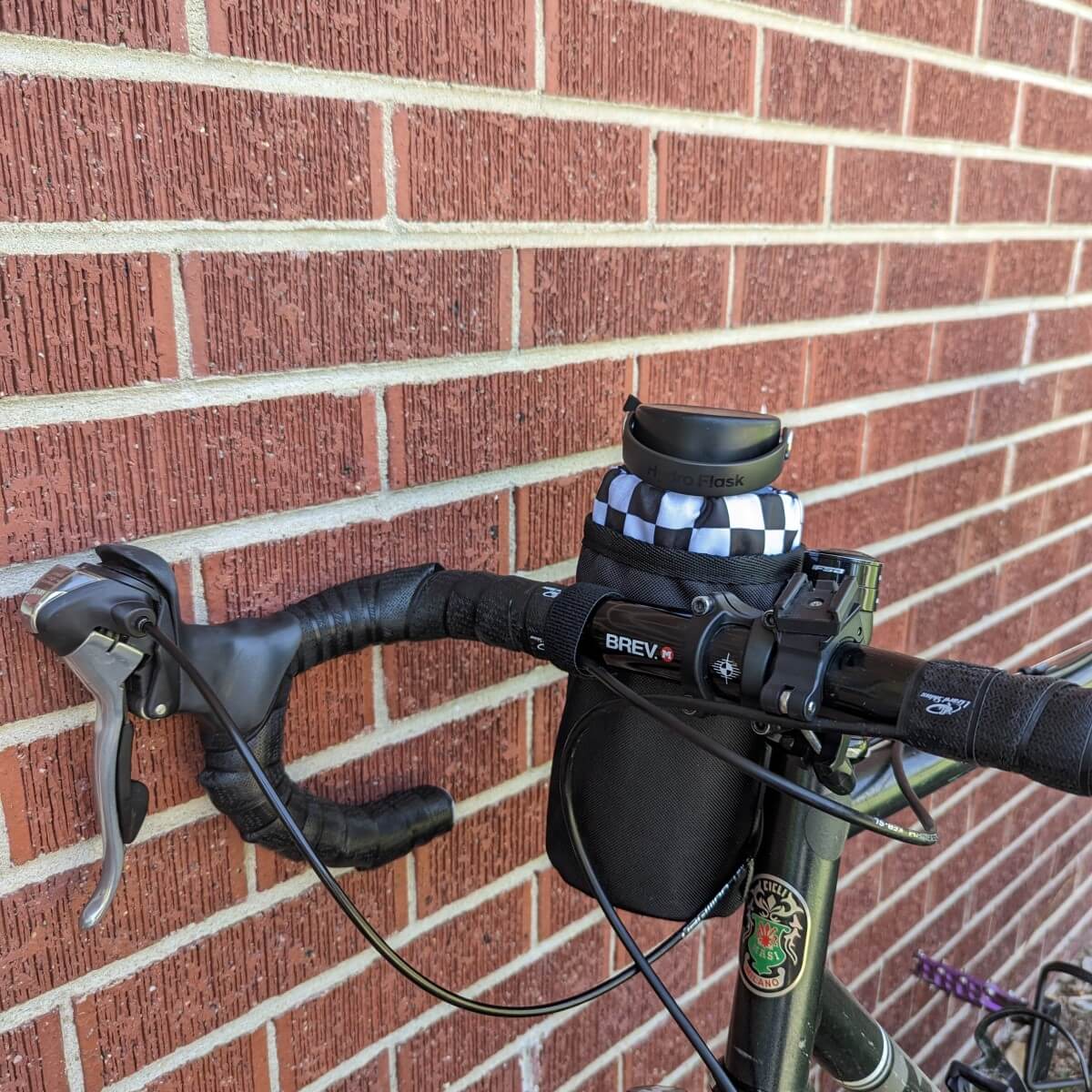 Road bike with stem bag and water bottle